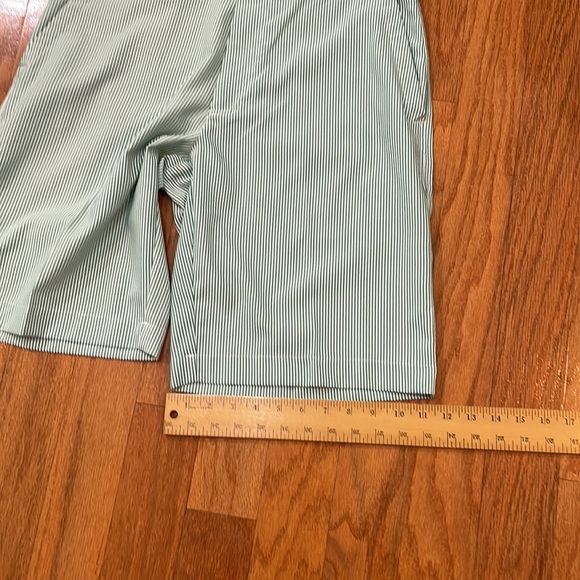 Callaway Mens Size 32 Green White Striped Lightweight Golf Shorts - Picture 11 of 12